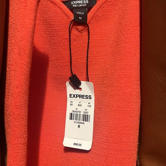 Express's Body Contour Cami Top Cropped - Picture 2 of 6